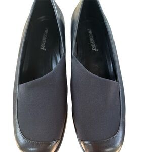 Women’s brand new. I love comfort loafers size 7